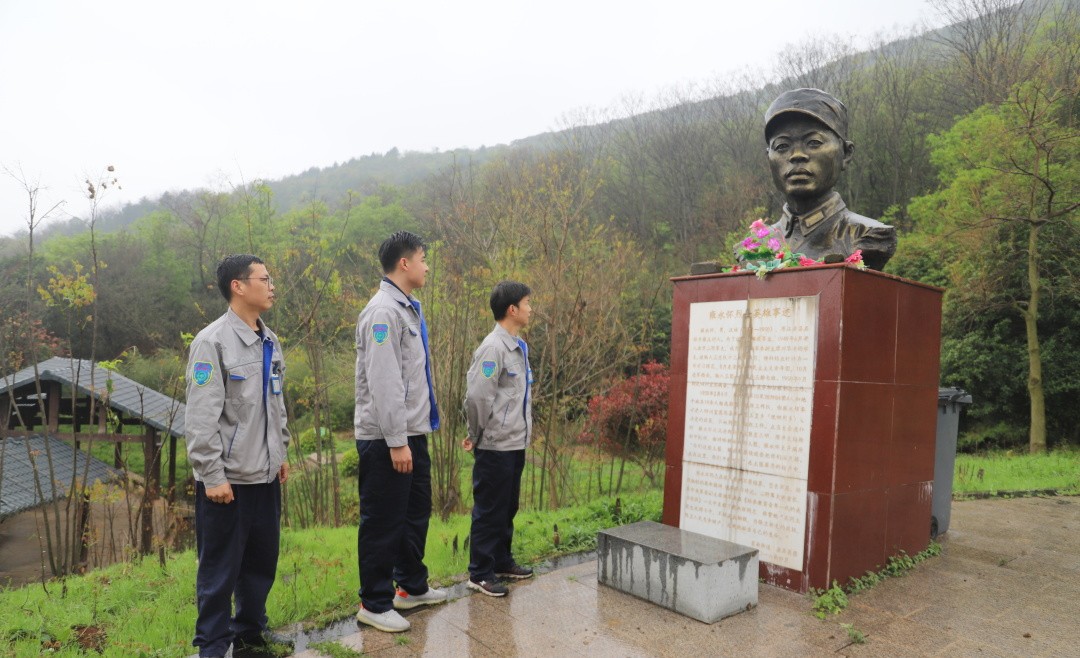 1681962052763937.jpg 2.jpg